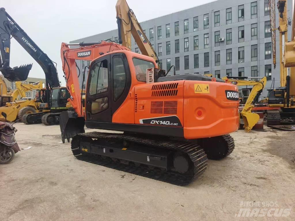 Doosan DX 140 履帶式 挖土機/掘鑿機/挖掘機