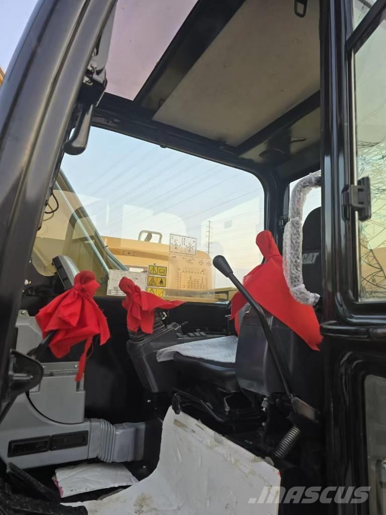 CAT 307 B 小型挖土機/掘鑿機<7t(小型挖掘機)