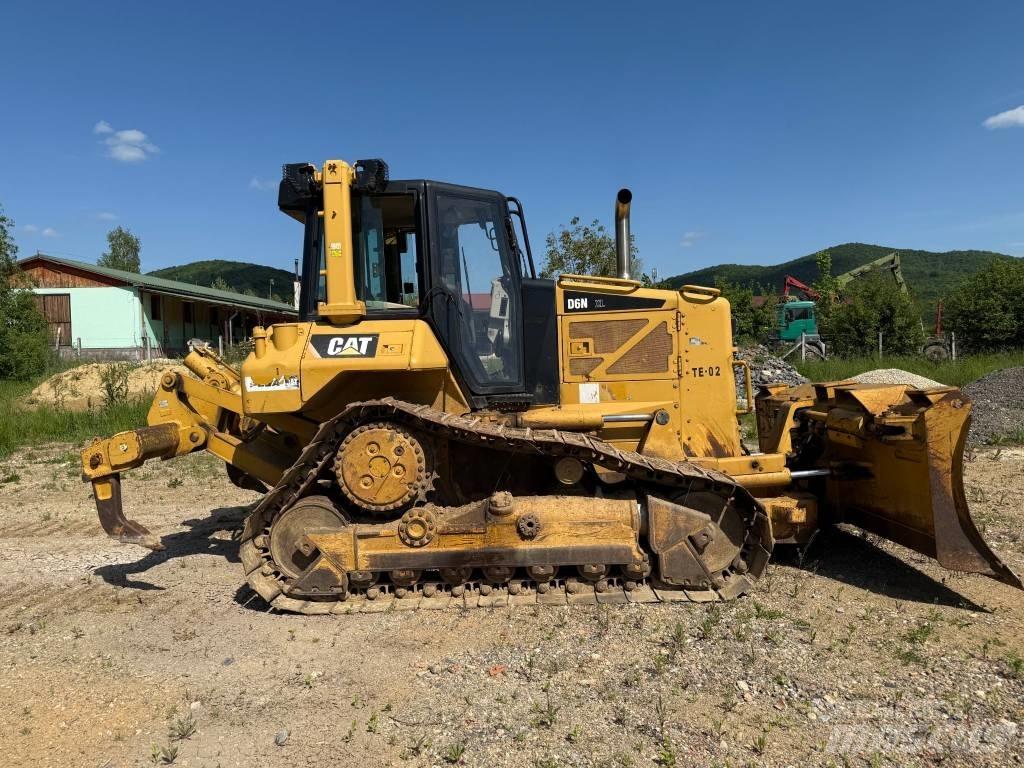 CAT D6N XL 履帶推土機