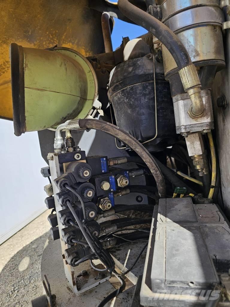 Haulotte HA 16 PX 曲臂高空作業車