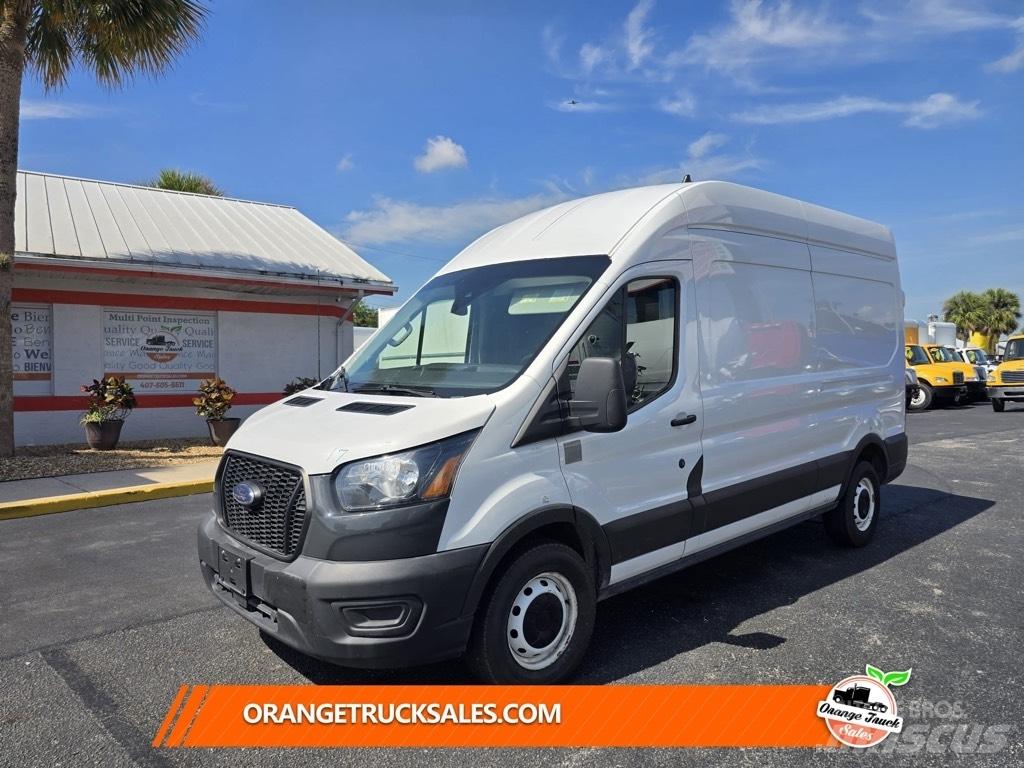Ford Transit 260 貨箱式卡車