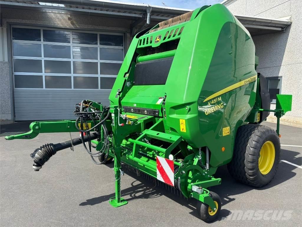 John Deere V451M 圓型牧草打包機