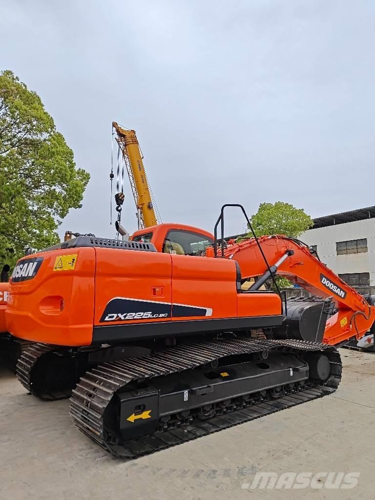 Doosan DX 225 LC 履帶式 挖土機/掘鑿機/挖掘機