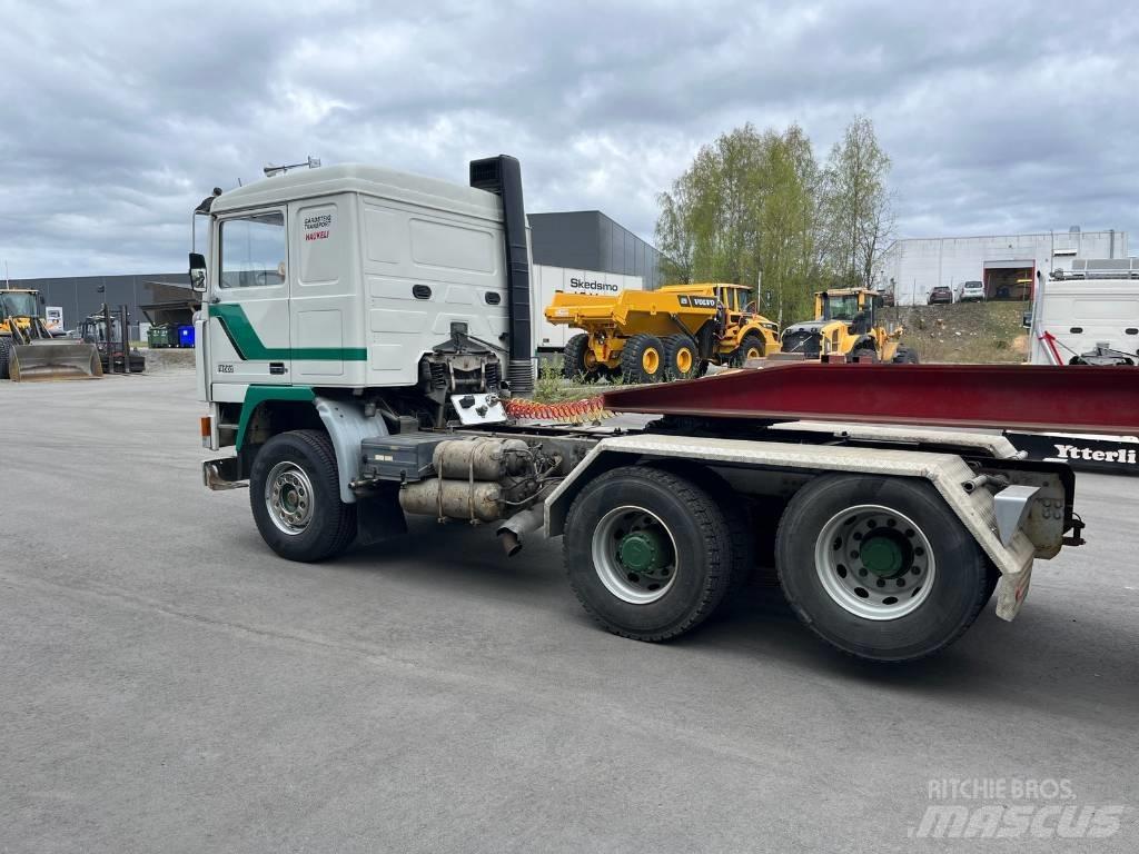 Volvo F 12    Lav km 曳引機組件