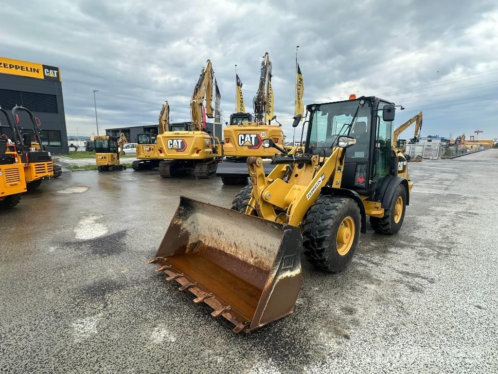 CAT 906 M 輪胎式裝載機