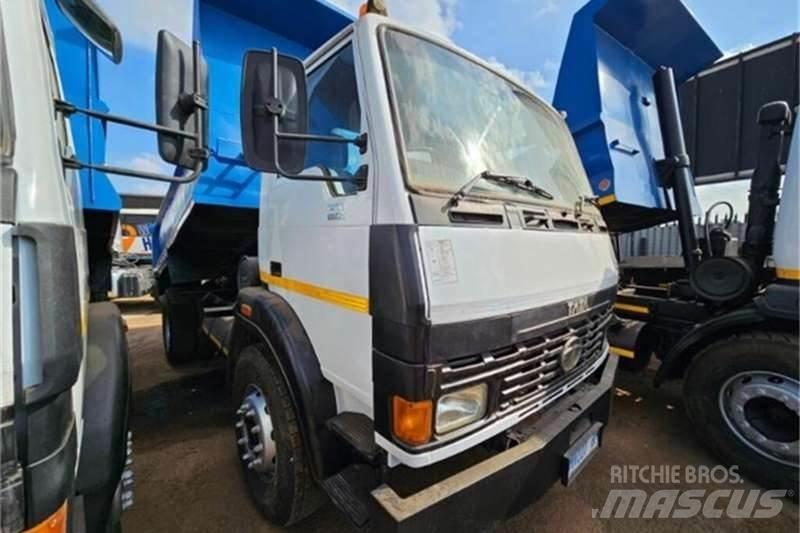 Tata LPK 其他貨車