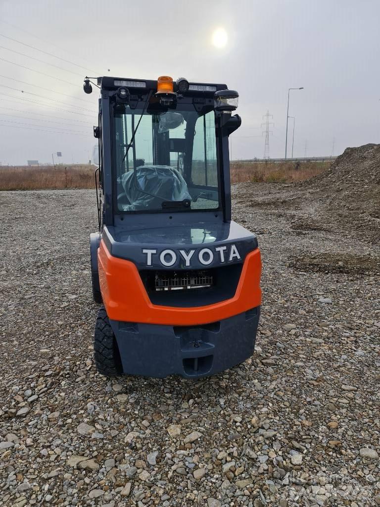 Toyota Tonero 前伸式堆高機(叉車)