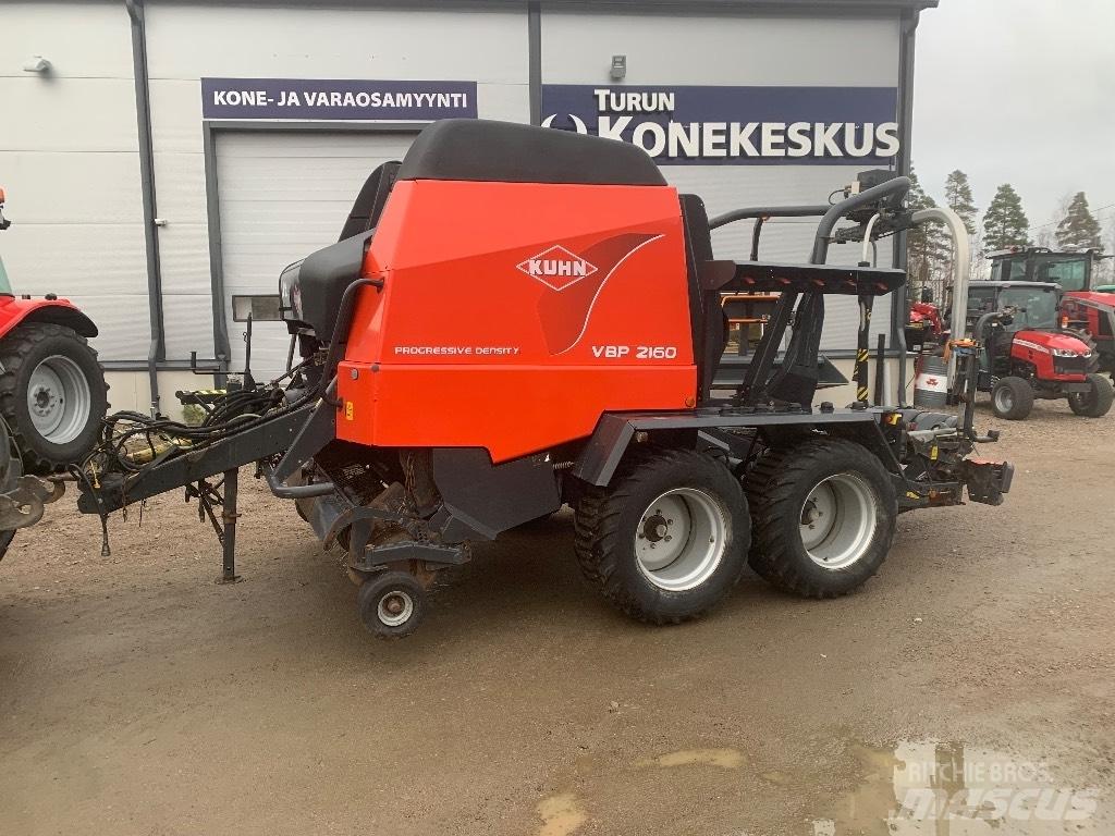 Kuhn VBP 2160 圓型牧草打包機