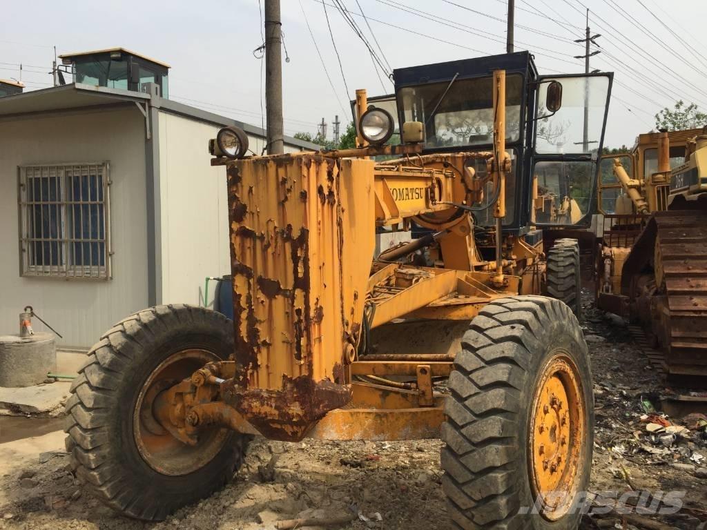 Komatsu GD 511 A 平土機