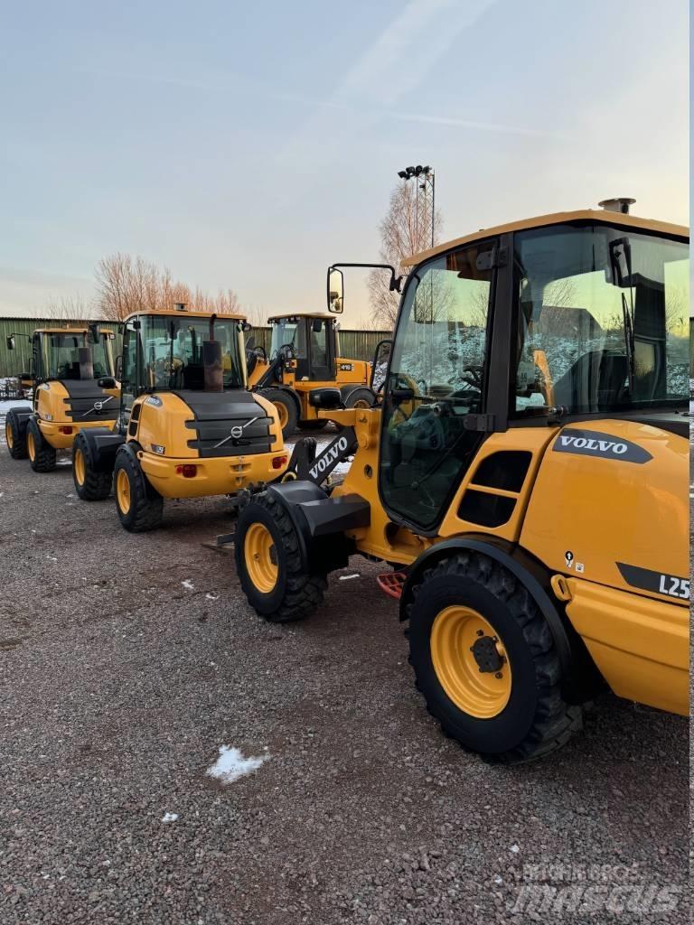 Volvo L 25 F 輪胎式裝載機