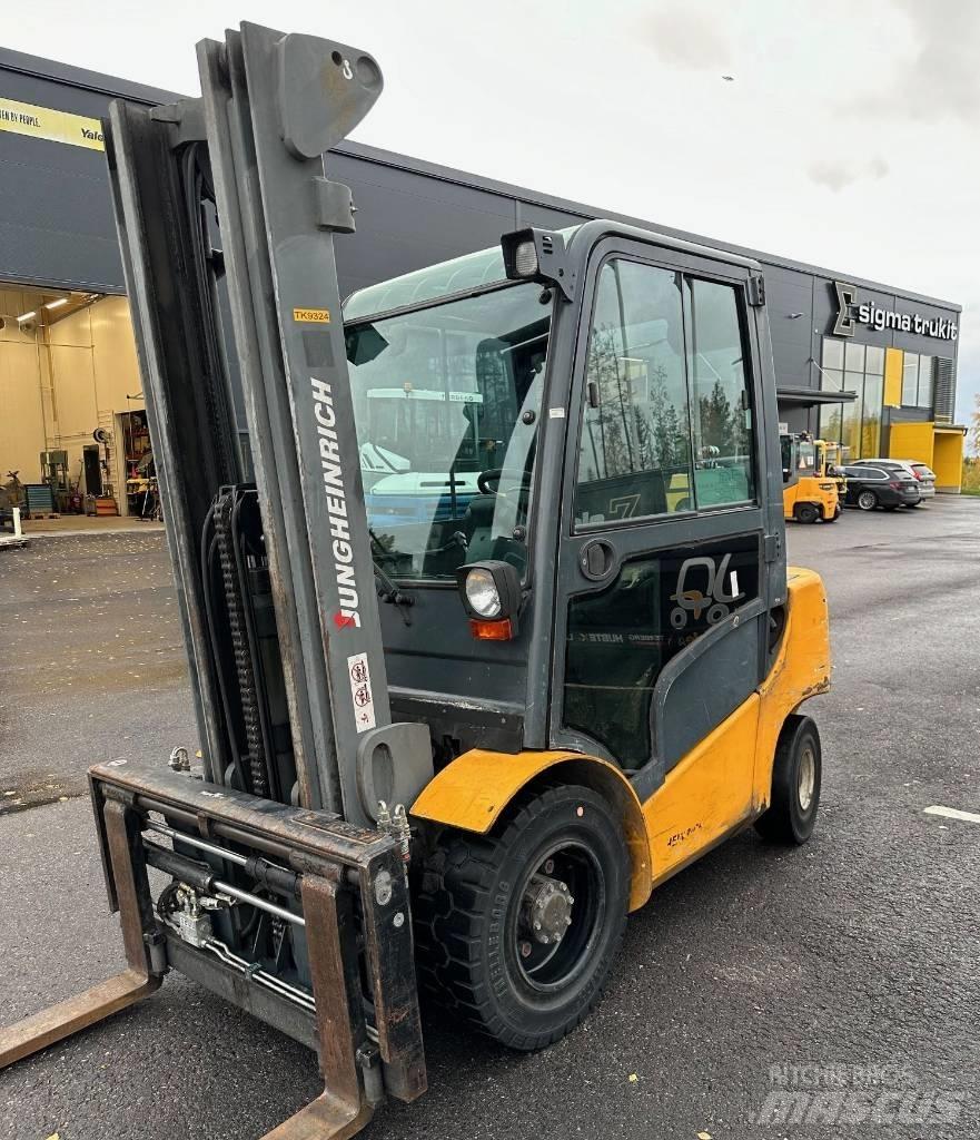 Jungheinrich DFG 430 柴油卡車