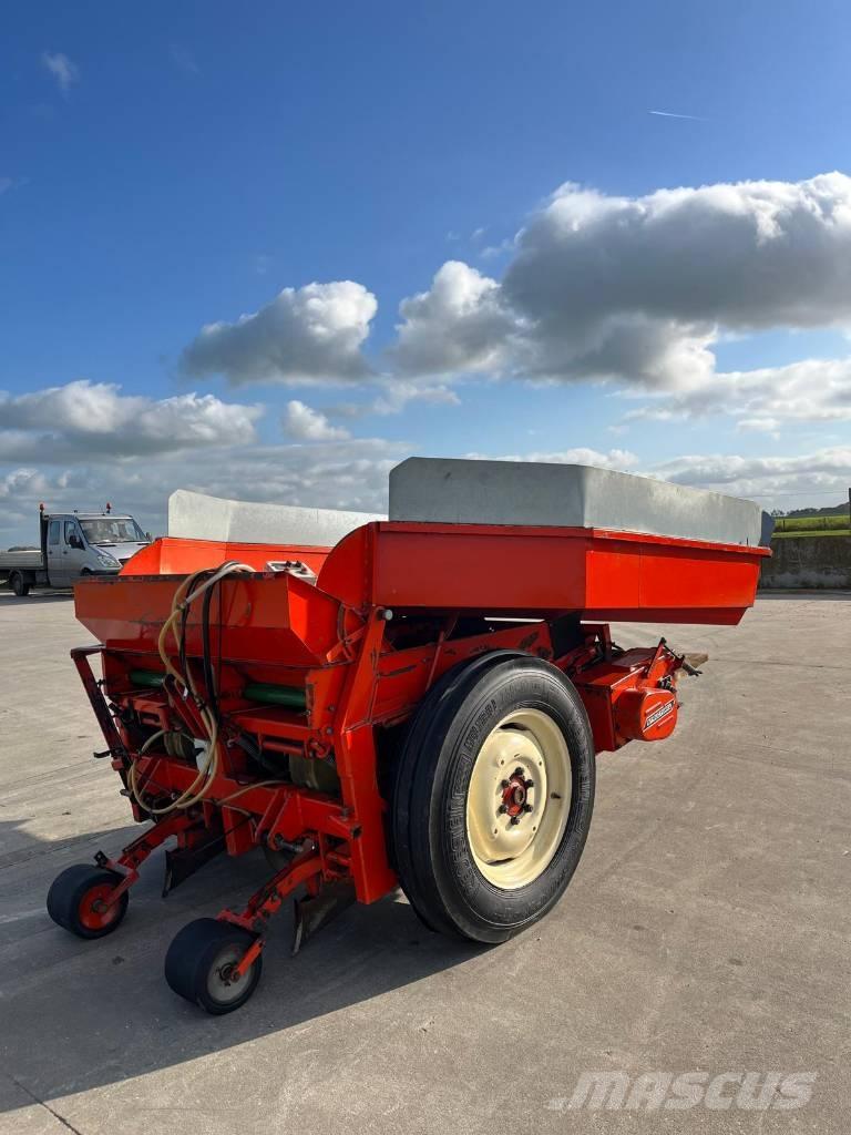 Structural PM 20 馬鈴薯種植機