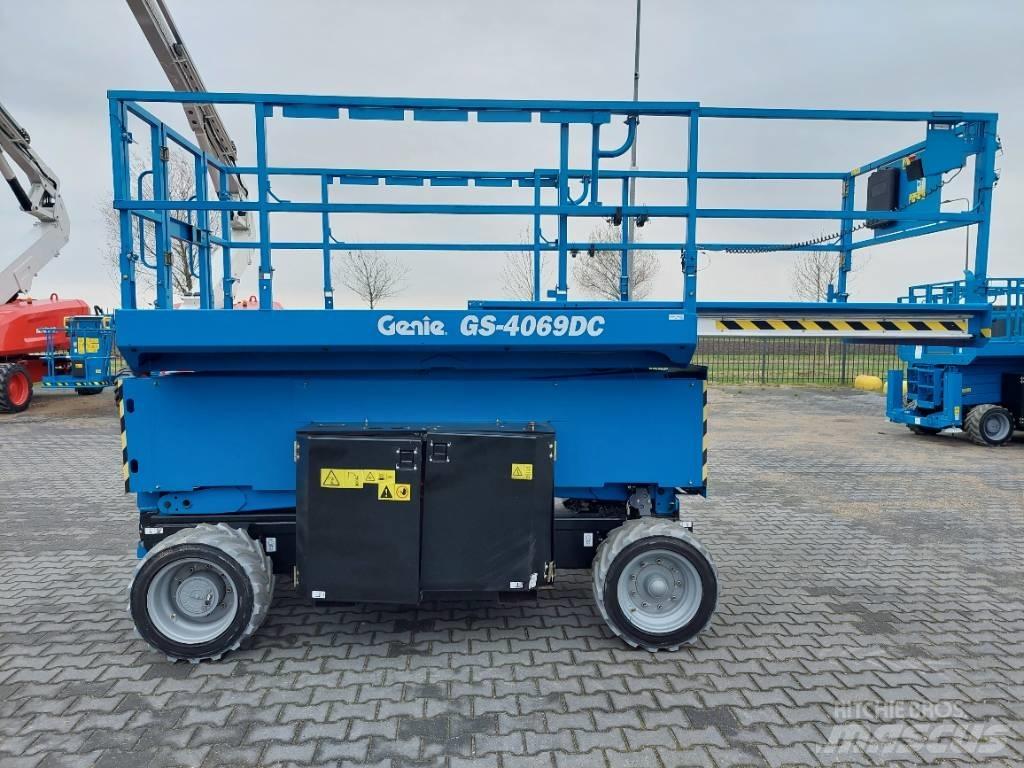 Genie GS 4069 DC 剪式升降機
