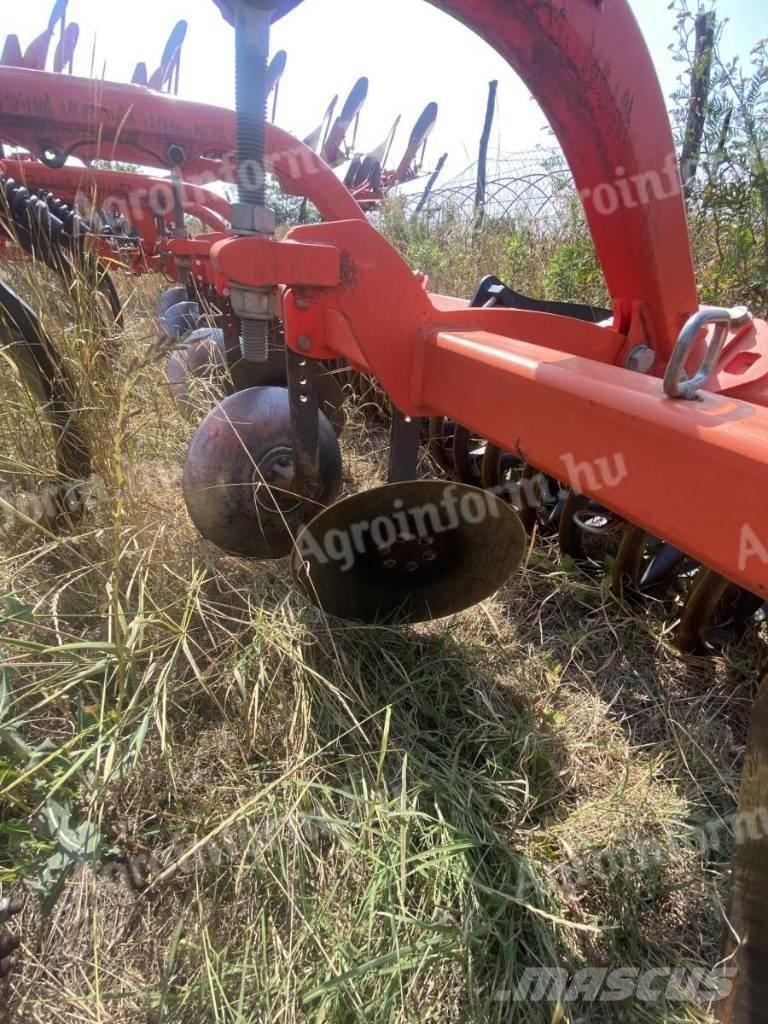Kuhn Cultimer 400 NS 中耕管理機