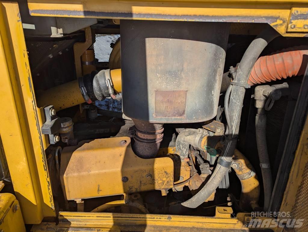 CAT D 6 T LGP 履帶推土機