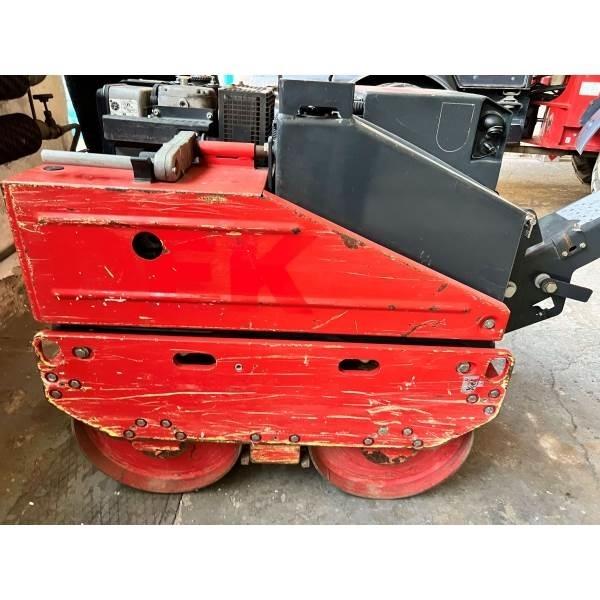 Bomag BW 65H 拖式振動滾壓機
