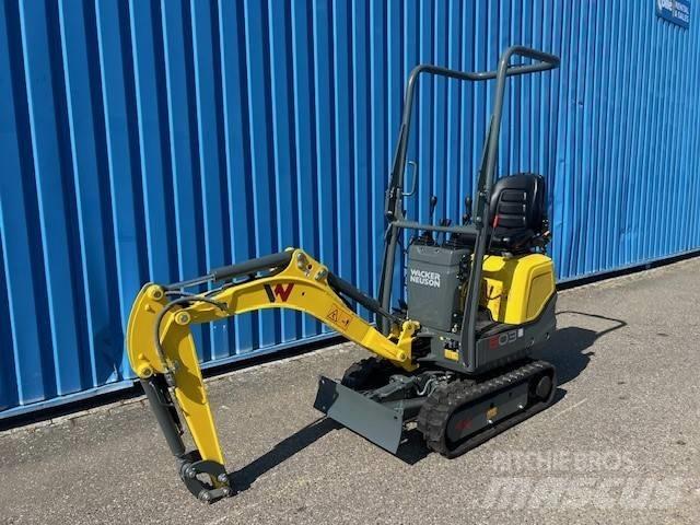 Wacker Neuson 803 小型挖土機/掘鑿機<7t(小型挖掘機)
