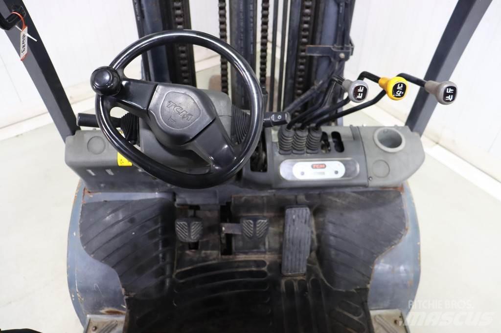 TCM FG30T3 液化石油氣LPG卡車