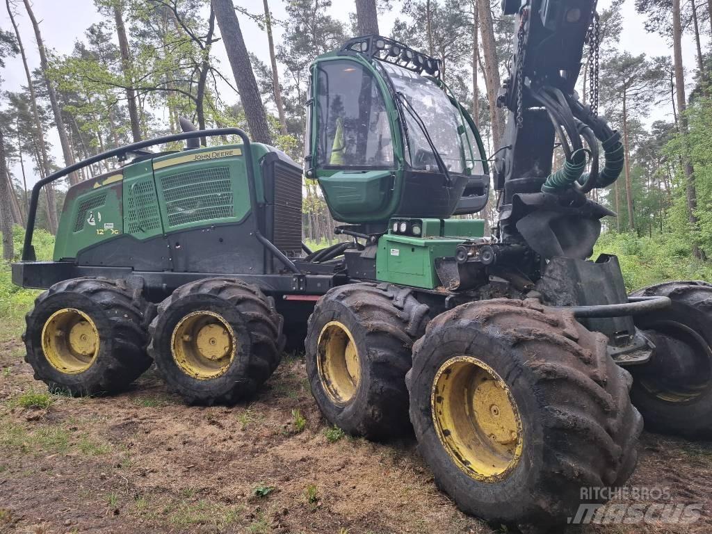John Deere 1270 G 收穫機