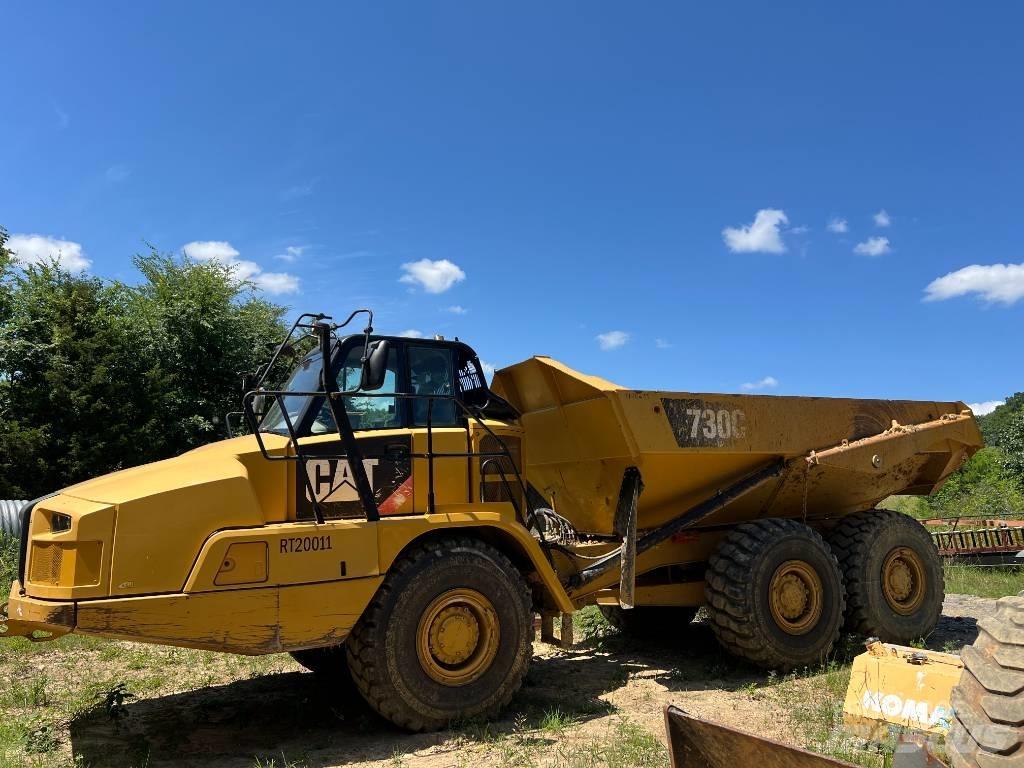 CAT 730 C 鉸接式起吊車