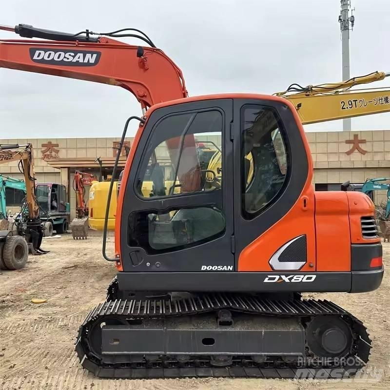 Doosan DX 80 中型挖土機/掘鑿機/挖掘機 7t-12t