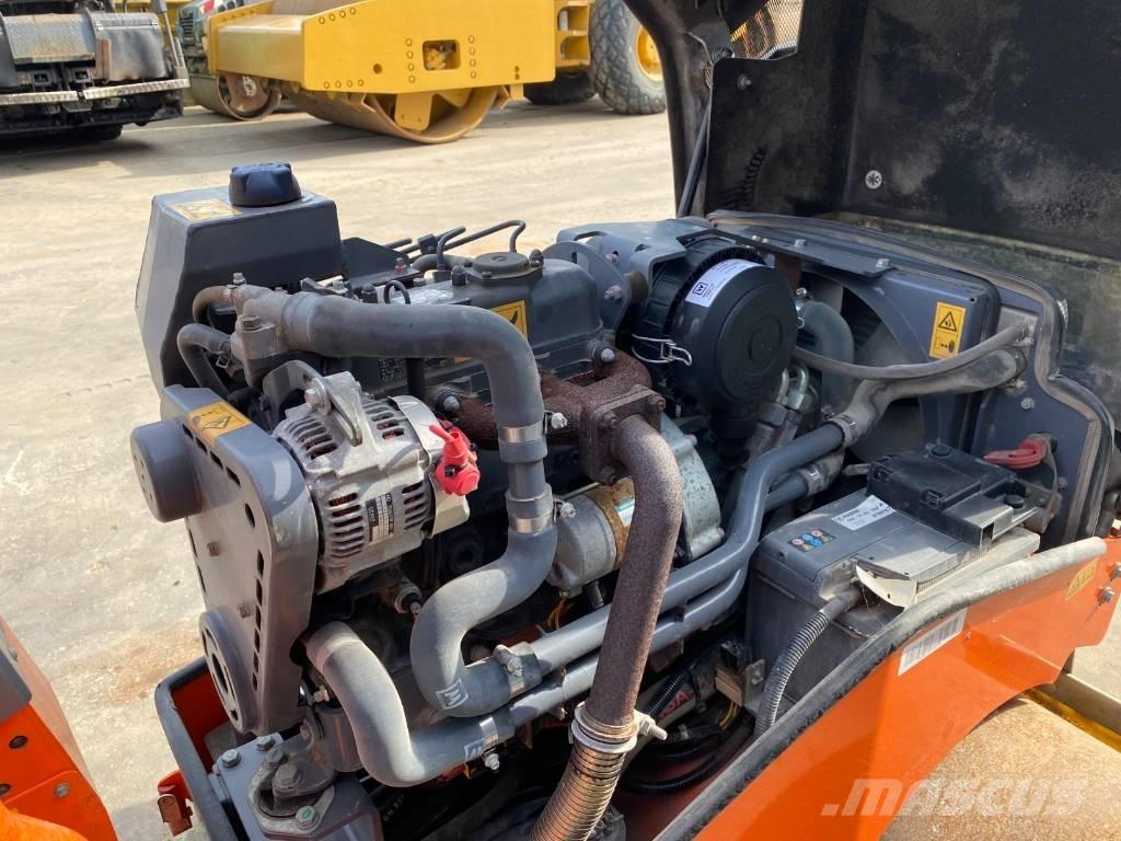 Hamm HD 10C VV 雙輪滾壓機