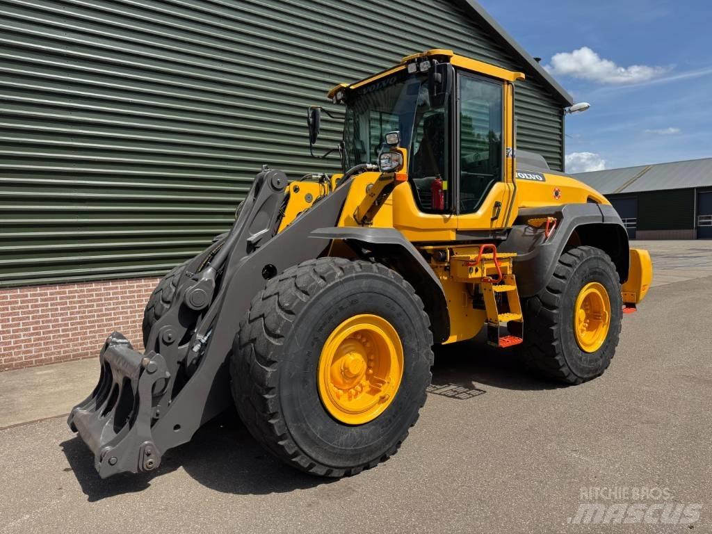 Volvo L 120 H 輪胎式裝載機