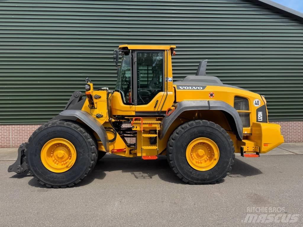 Volvo L 120 H 輪胎式裝載機