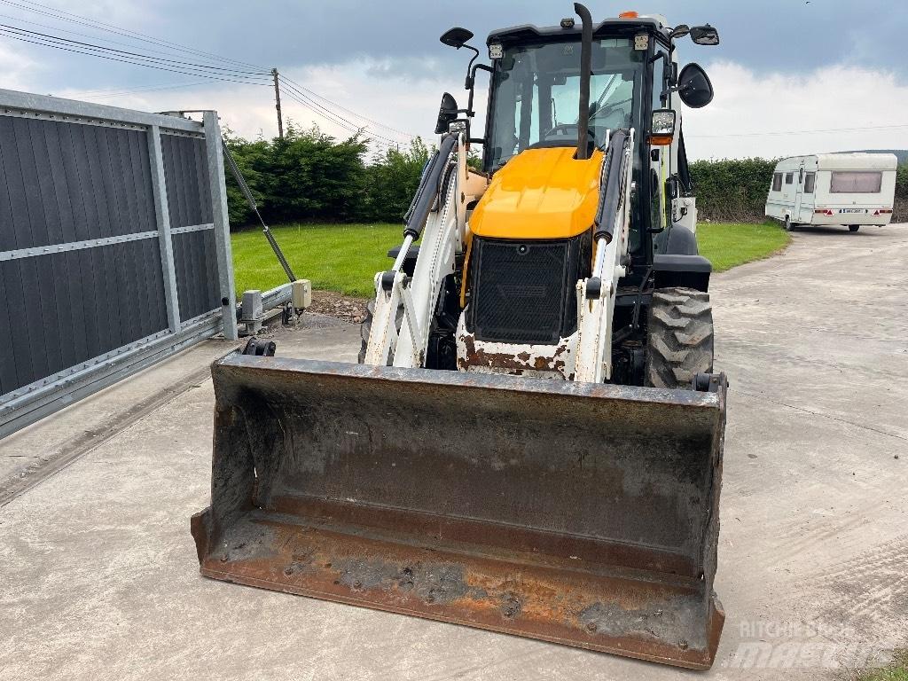 JCB 3CX 反鏟裝載機