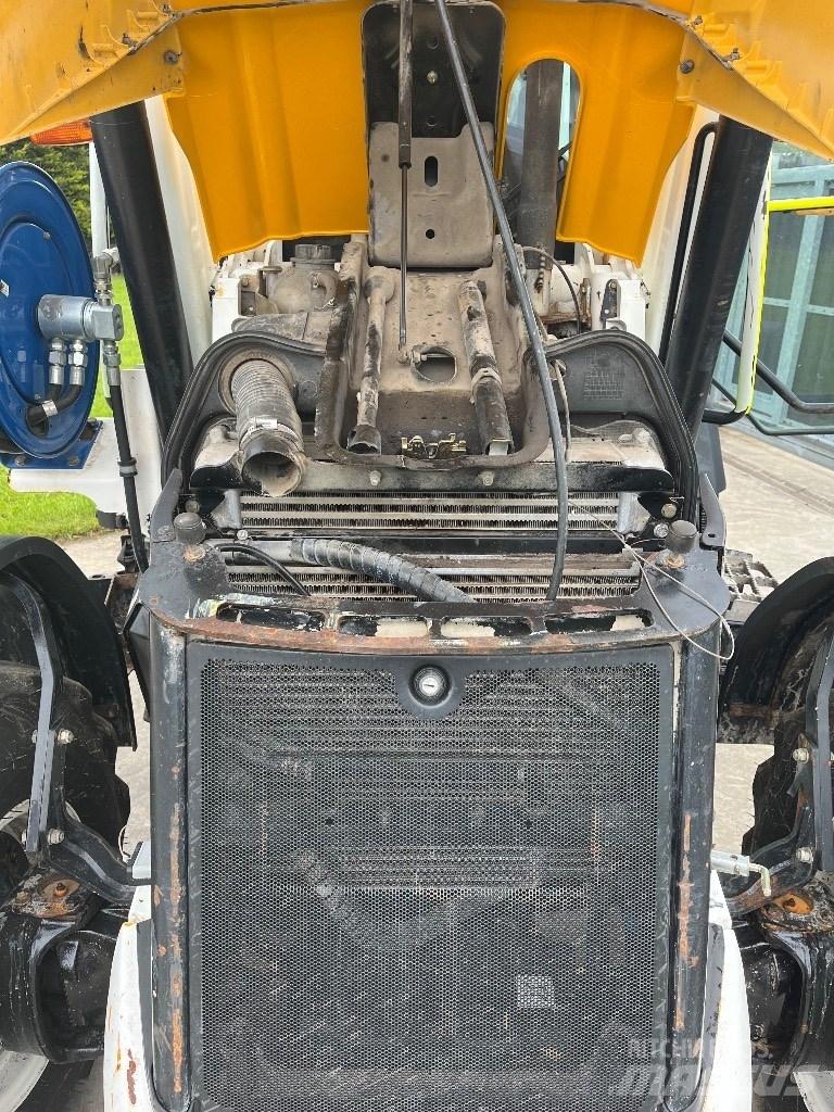 JCB 3CX 反鏟裝載機