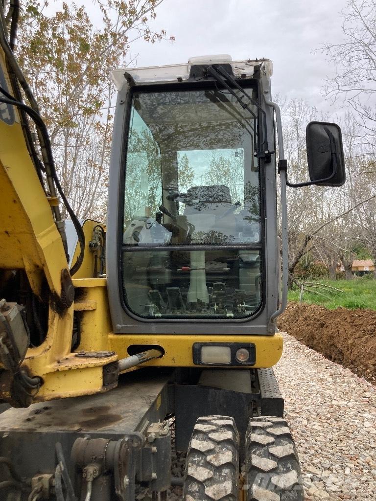 New Holland MH 2.6 旋轉式挖土機/掘鑿機/挖掘機