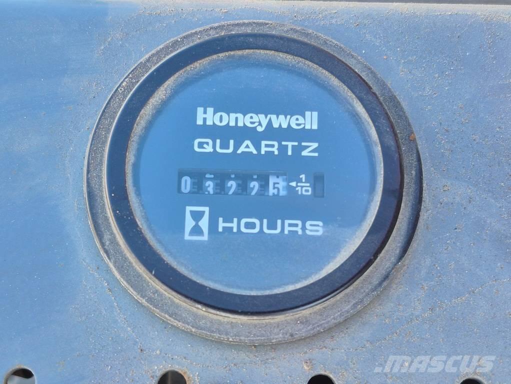 SkyJack SJ 4632 剪式升降機