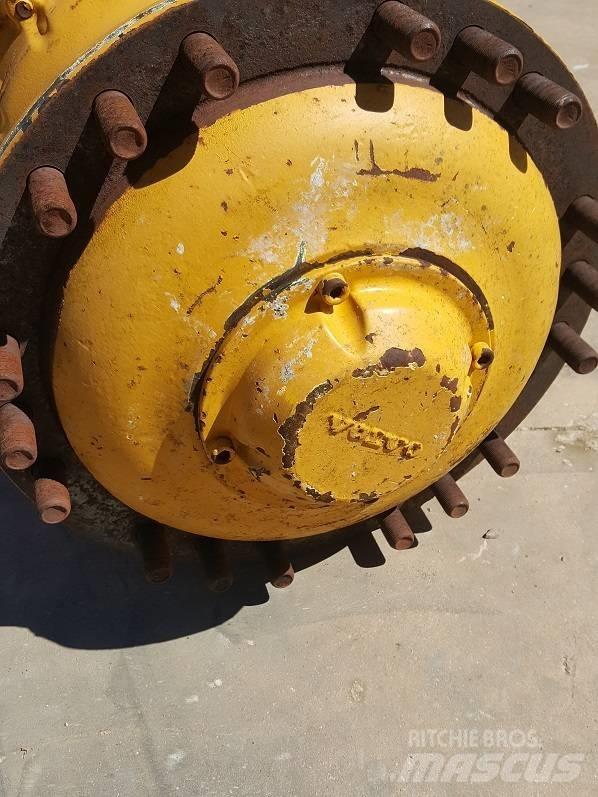 Volvo L120F G H 軸