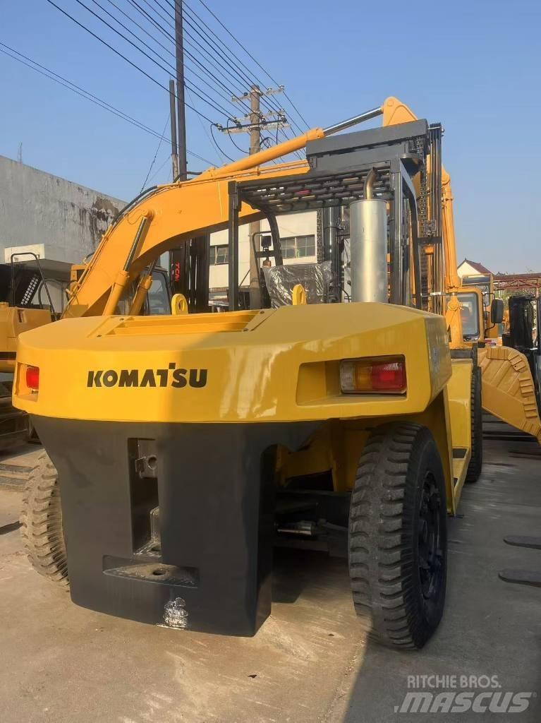 Komatsu FD 15 柴油卡車