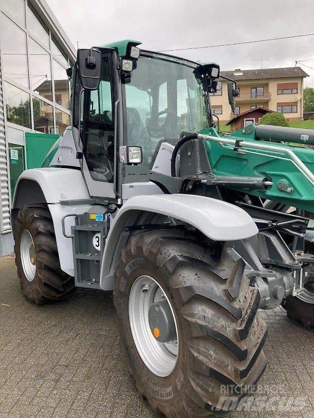 Kramer KL 55.8T 伸縮臂操作車