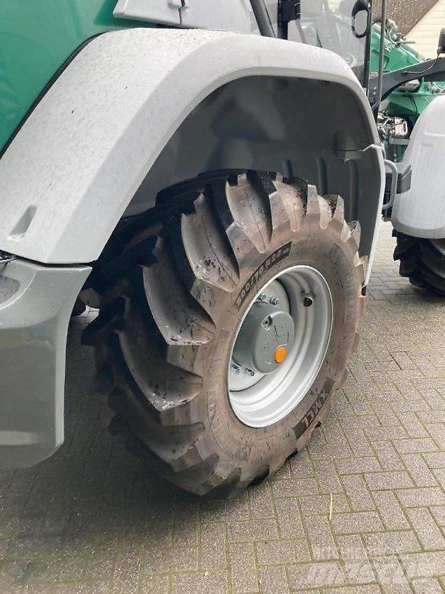 Kramer KL 55.8T 伸縮臂操作車