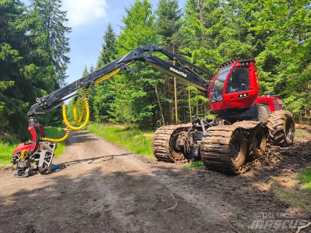 Komatsu 951 收穫機