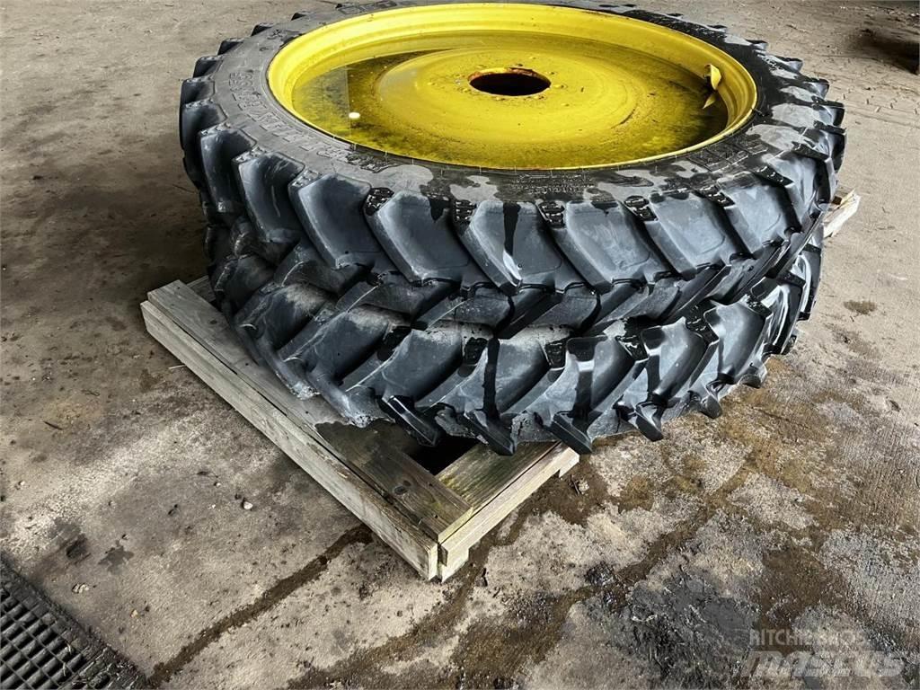 BKT 270/95R48 輪胎、車輪和輪圈