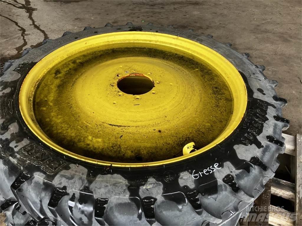 BKT 270/95R48 輪胎、車輪和輪圈