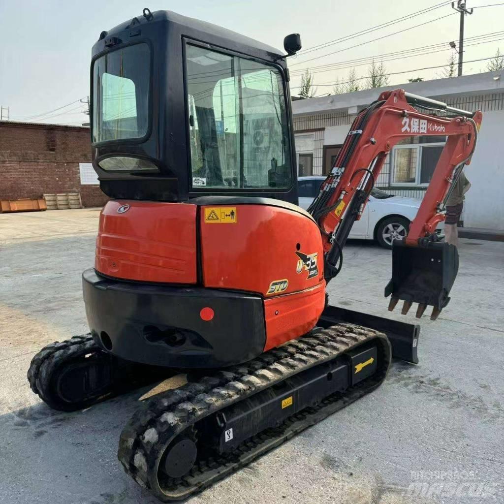 Kubota U 35 小型挖土機/掘鑿機<7t(小型挖掘機)