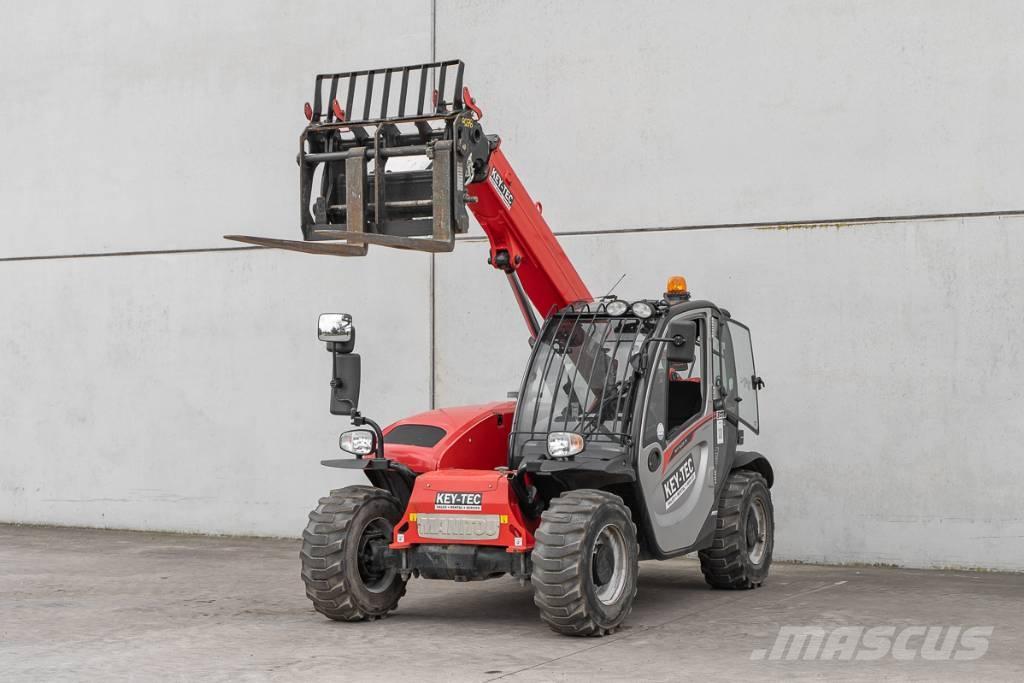 Manitou MT 625 伸縮臂操作車