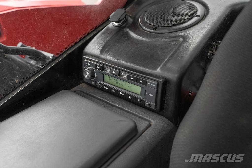 Manitou MT 625 伸縮臂操作車