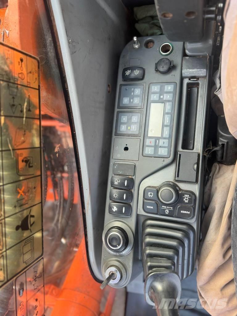 Doosan DX 225 LC 履帶式 挖土機/掘鑿機/挖掘機