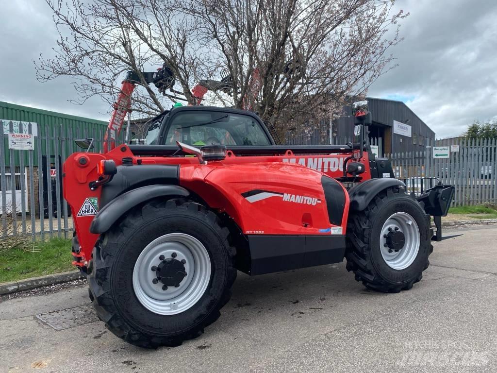 Manitou MT 1033 伸縮臂操作車