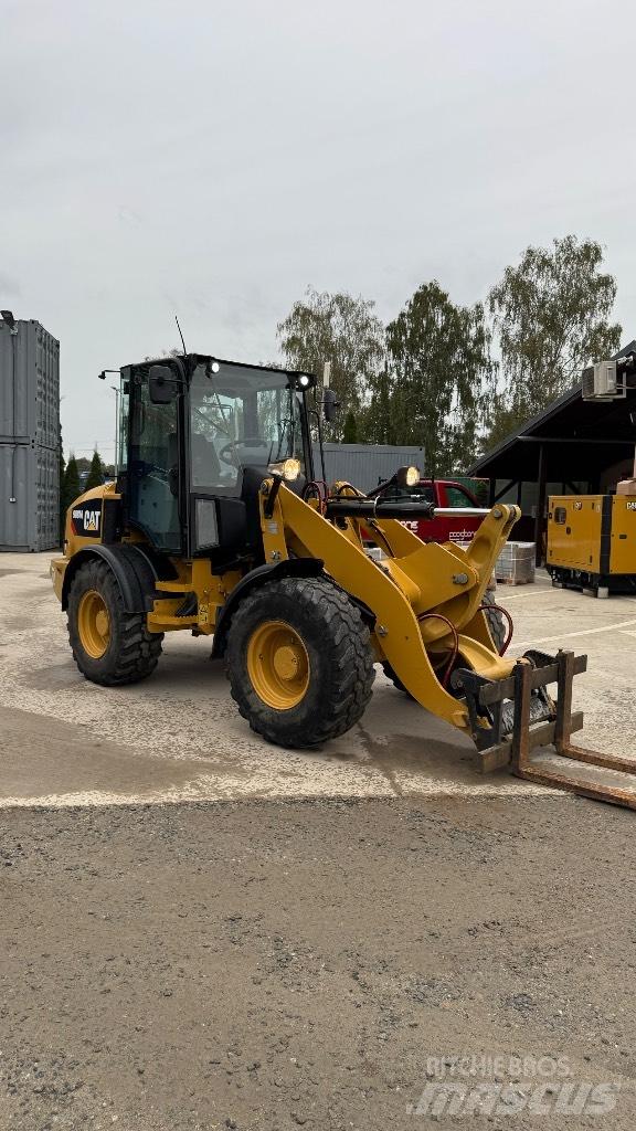 CAT 908 輪胎式裝載機