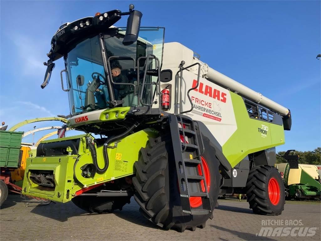 CLAAS Trion 730 聯合收穫機