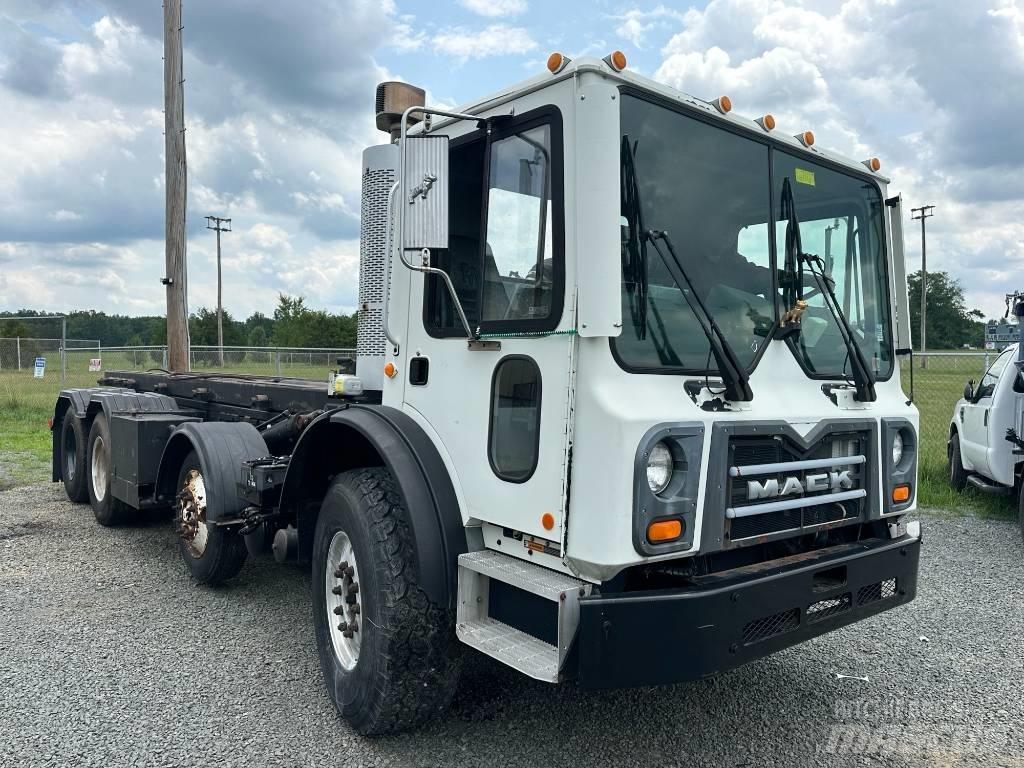 Mack MRU613 垃圾車
