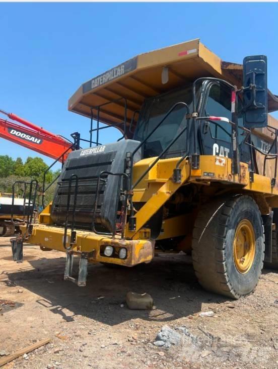 CAT 773 F 鉸接式起吊車