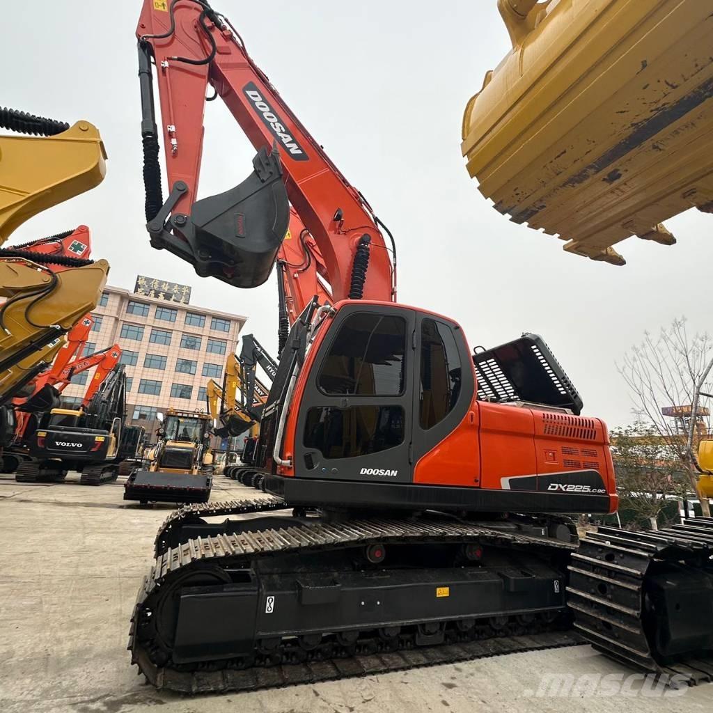 Doosan DX225LC-9 履帶式 挖土機/掘鑿機/挖掘機