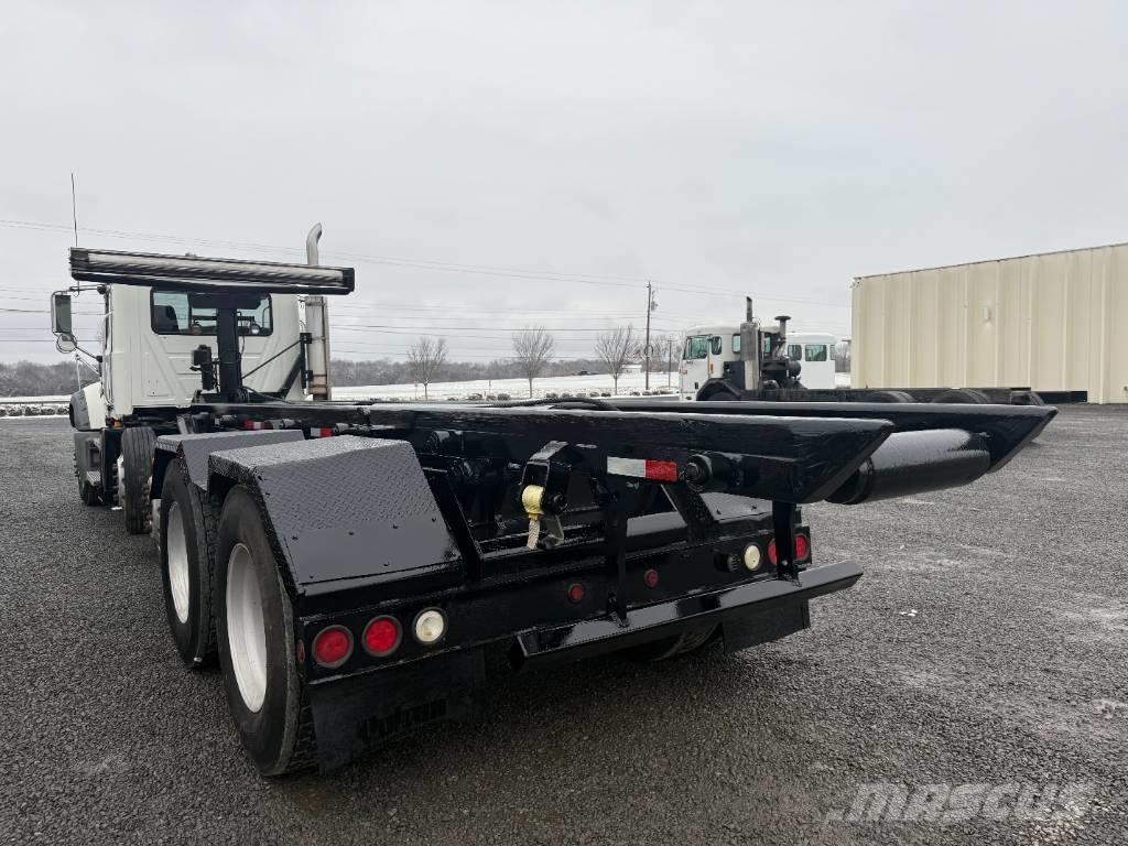 Mack Granite 垃圾車